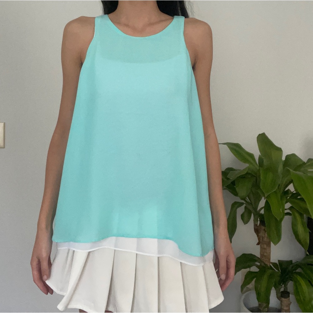 Banana Republic aqua cyan chiffon trapeze tank top🐬